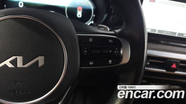 Kia K5 2022 — photo 24