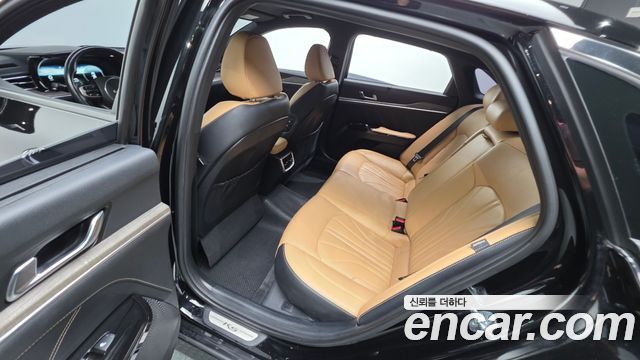 Kia K5 2022 — photo 16