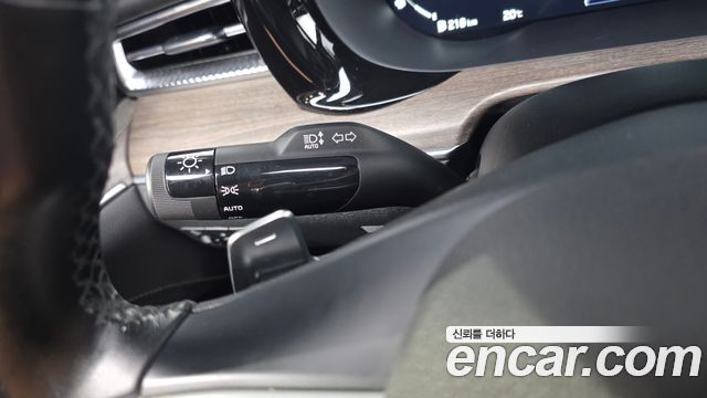 Kia K5 2022 — photo 36
