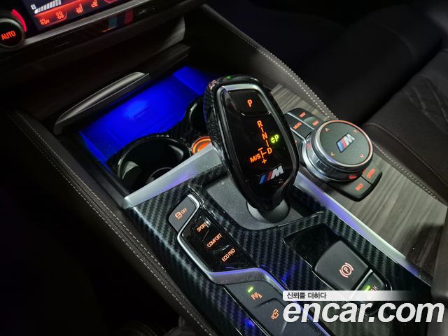 BMW 5-Series 2018 — photo 9