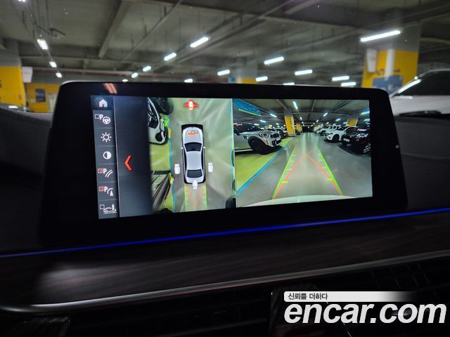 BMW 5-Series 2018 — photo 15