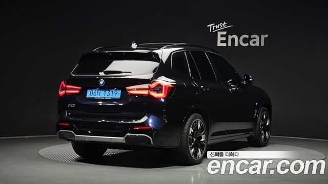 BMW iX3 2023 — photo 2