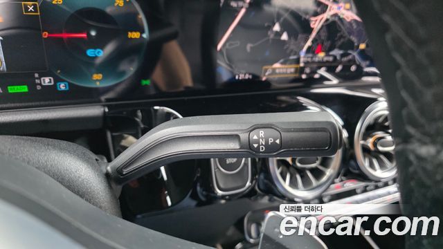 Mercedes-Benz EQA 2022 — photo 12