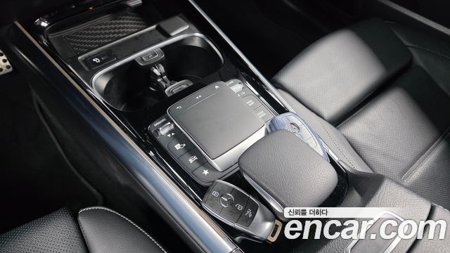 Mercedes-Benz EQA 2022 — photo 26