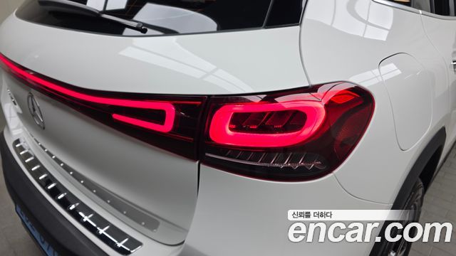 Mercedes-Benz EQA 2022 — photo 9