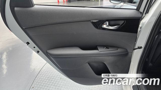 Kia K3 2023 — photo 15