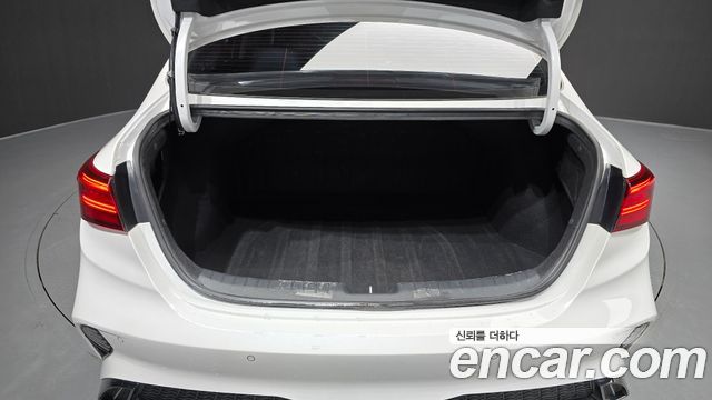 Kia K3 2023 — photo 32