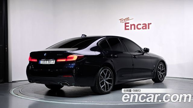 BMW 5-Series 2023 — photo 2