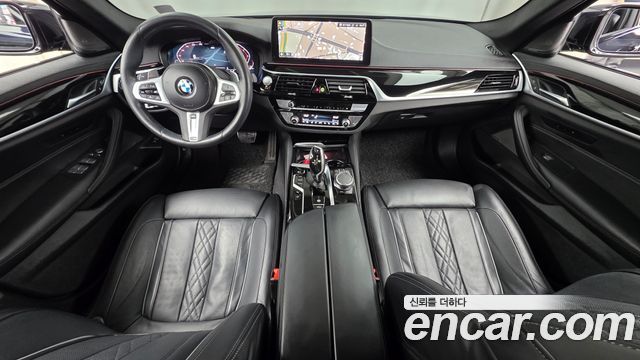 BMW 5-Series 2023 — photo 10