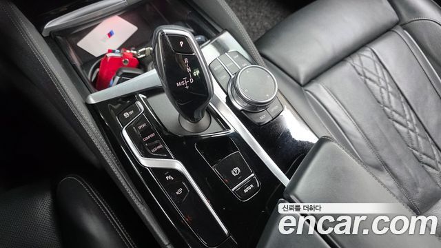 BMW 5-Series 2023 — photo 12