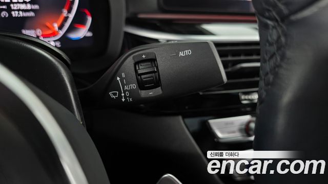 BMW 5-Series 2023 — photo 27