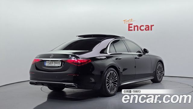 Mercedes-Benz S-Class 2022 — photo 2