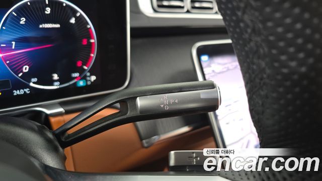 Mercedes-Benz S-Class 2022 — photo 12