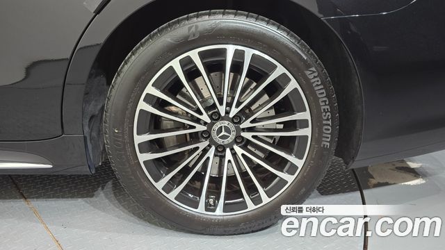 Mercedes-Benz S-Class 2022 — photo 7