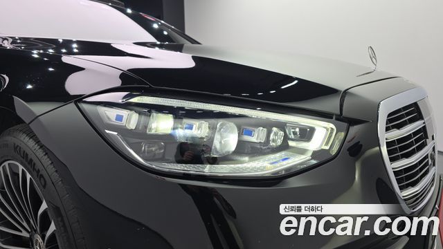 Mercedes-Benz S-Class 2022 — photo 8