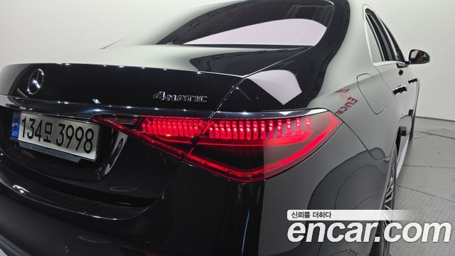 Mercedes-Benz S-Class 2022 — photo 9