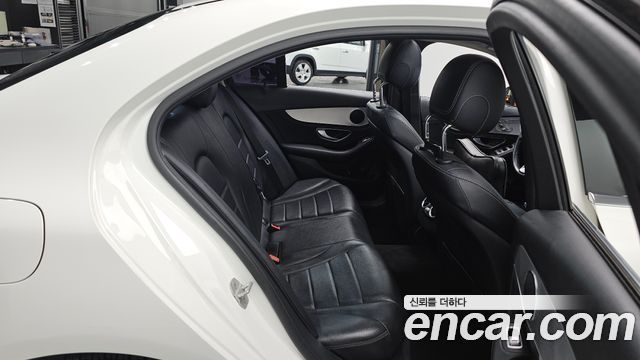 Mercedes-Benz C-Class 2015 — photo 11