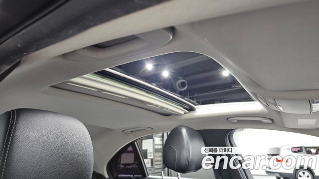 Mercedes-Benz C-Class 2015 — photo 19