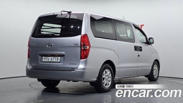 Hyundai Starex 2010 — photo 2