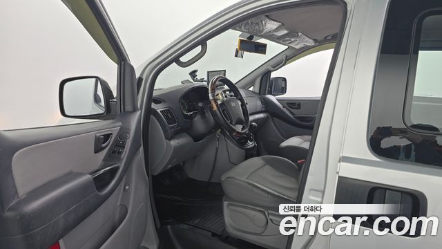 Hyundai Starex 2010 — photo 10