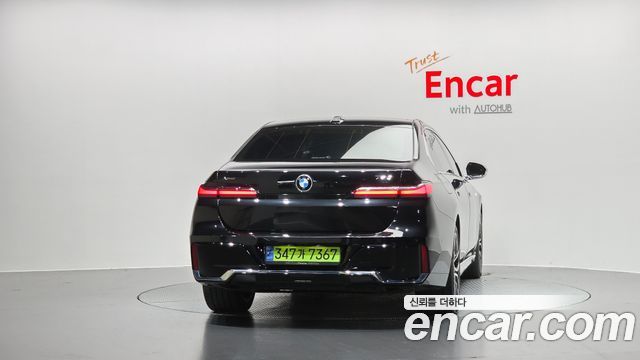 BMW 7-Series 2024 — photo 4