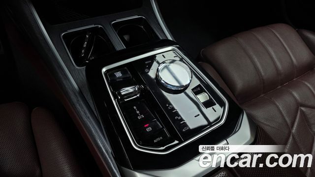 BMW 7-Series 2024 — photo 12