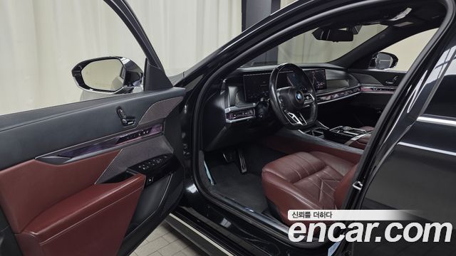 BMW 7-Series 2024 — photo 13