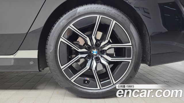 BMW 7-Series 2024 — photo 7