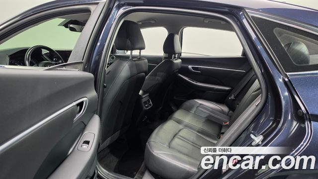 Hyundai Sonata 2021 — photo 11