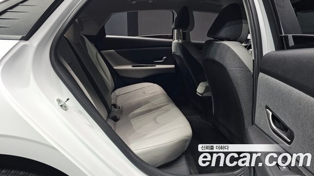 Hyundai AVANTE 2023 — photo 17