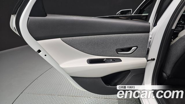 Hyundai AVANTE 2023 — photo 15