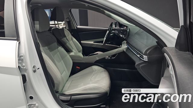 Hyundai AVANTE 2023 — photo 16