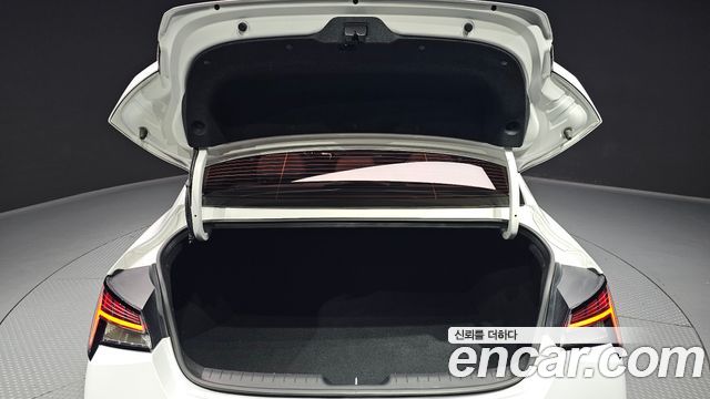 Hyundai AVANTE 2023 — photo 31