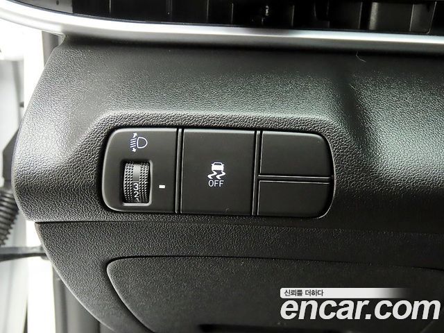 Hyundai AVANTE 2024 — photo 12