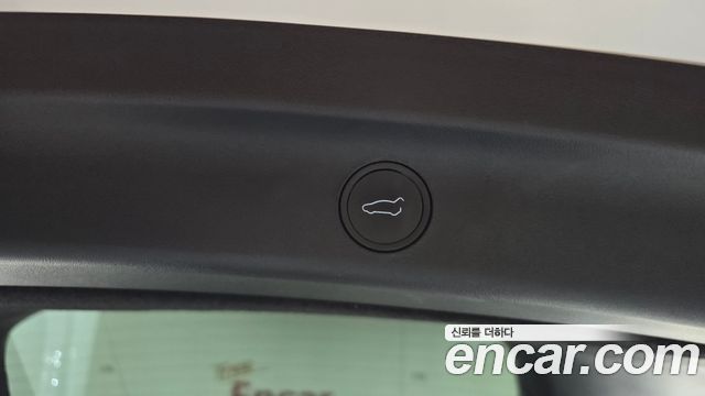 Tesla Model Y 2021 — photo 21