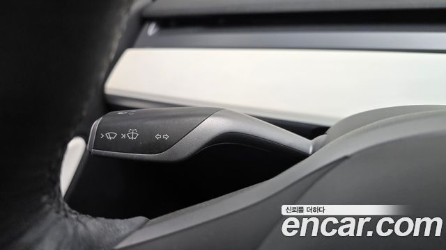 Tesla Model Y 2021 — photo 24