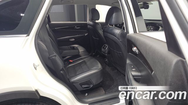 Kia Sorento 2018 — photo 17