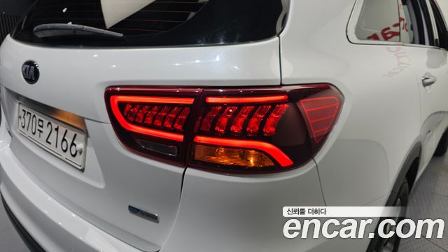 Kia Sorento 2018 — photo 9