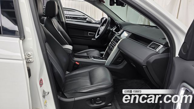 Land Rover Discovery Sport 2019 — photo 11