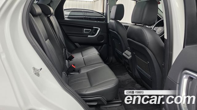 Land Rover Discovery Sport 2019 — photo 12