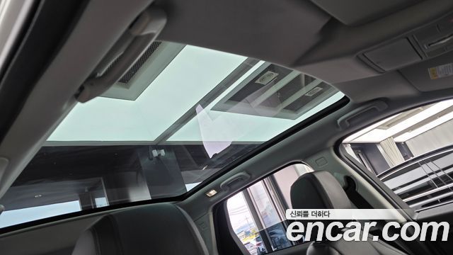 Land Rover Discovery Sport 2019 — photo 17