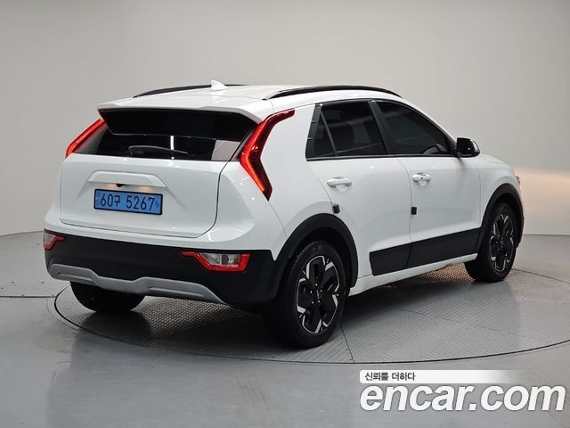 Kia Niro 2023 — photo 4
