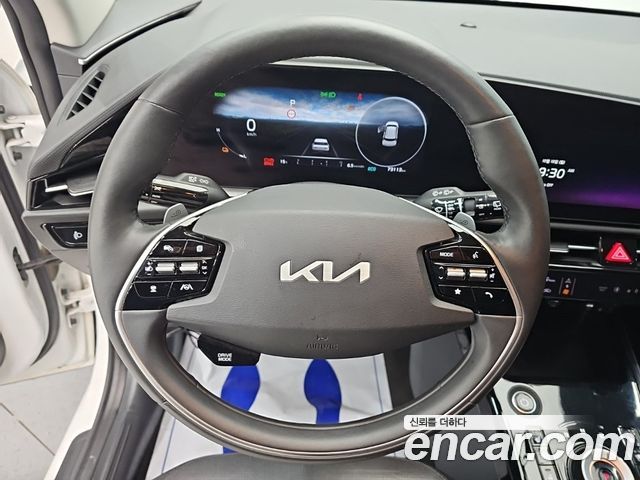 Kia Niro 2023 — photo 9