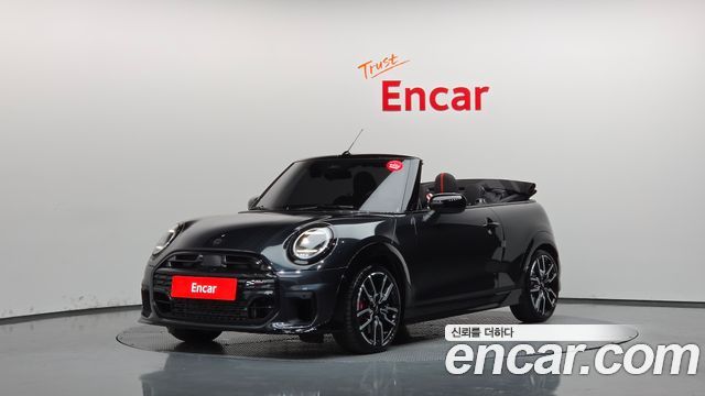 Mini Cooper Convertible 2026 — photo 1
