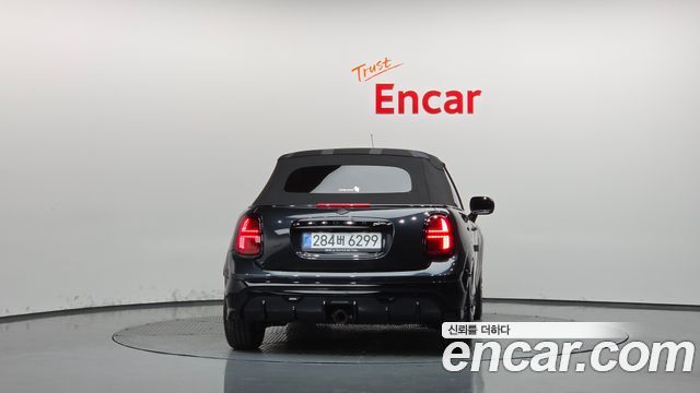 Mini Cooper Convertible 2026 — photo 4