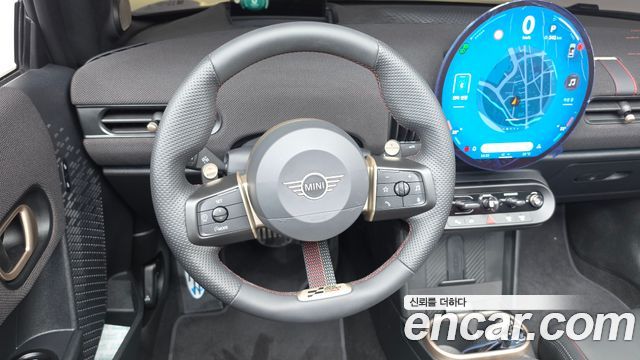 Mini Cooper Convertible 2026 — photo 18