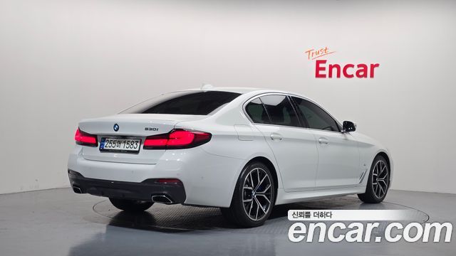 BMW 5-Series 2021 — photo 2