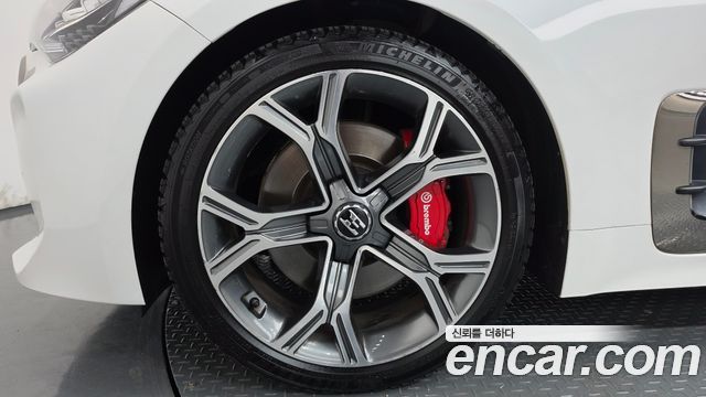 Kia Stinger 2018 — photo 5