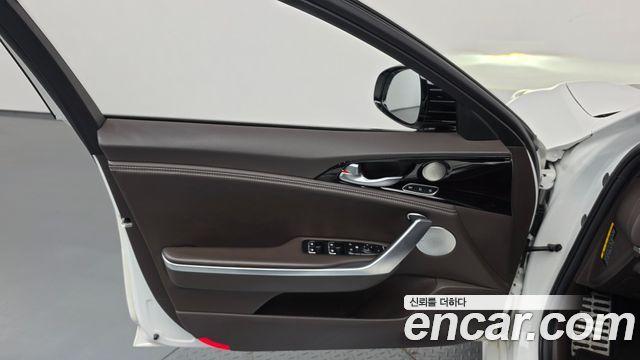 Kia Stinger 2018 — photo 14