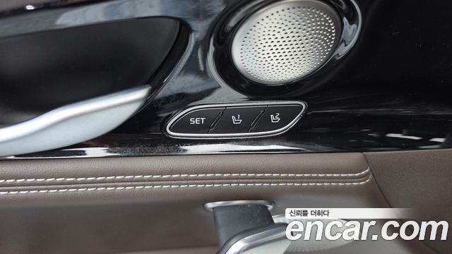 Kia Stinger 2018 — photo 28